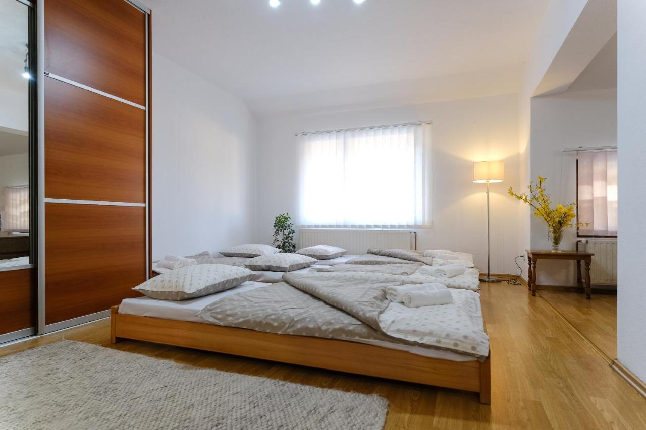 The Cosmic Gate Apartments Visoko Kültér fotó